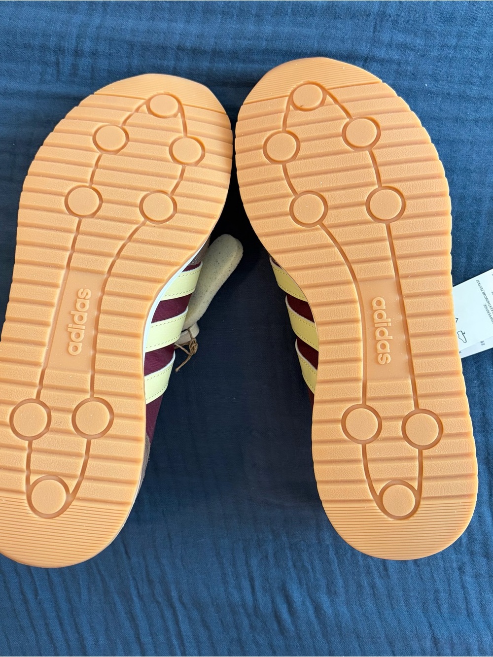 Adidas Run 70s 2.0 Sneaker in brown/maroon - Picture 5 of 8